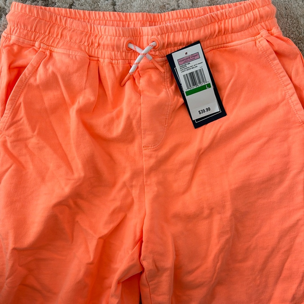 New vineyard vines boys shorts with tag